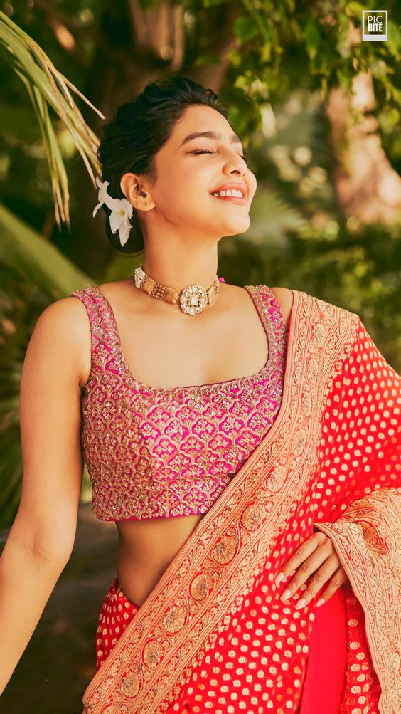 Aishwarya Lekshmi Wallpaper