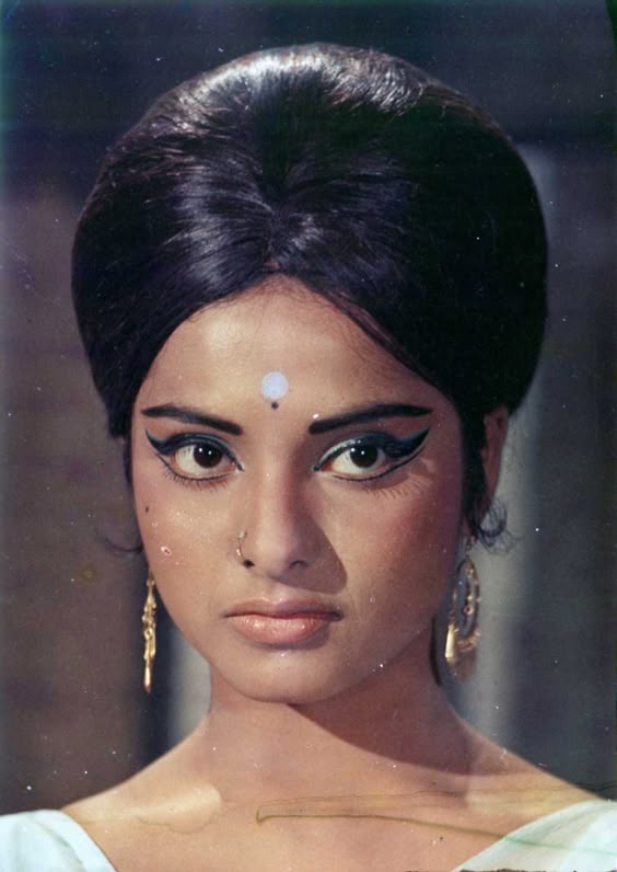 Rekha photos and images - Cinestaan.com