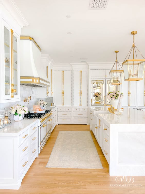 Relaxing Summer Styling Tour Tips - Randi Garrett Design
