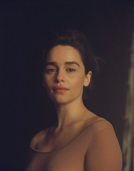 Emilia Clarke, of “Game of Thrones,” on Surviving Two Life-Threatening Aneurysms