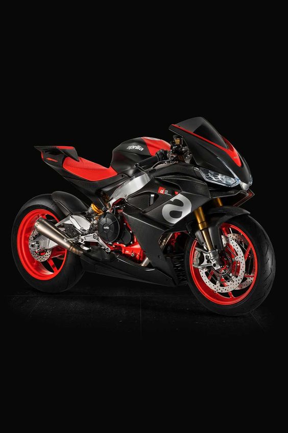 Aprilia Tuono 660