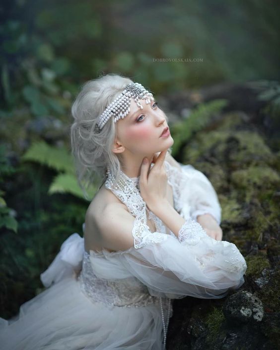 Beautiful fae glamour