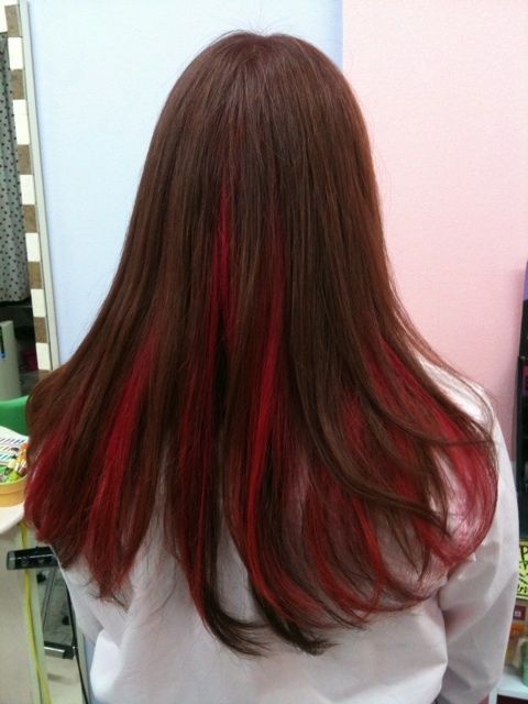 下北ピンクロング jkのあいちゃんです 瀬戸あゆみちゃんの髪色を参考にしました 10センチくらい切って カラーを活かせるようにレイヤーをいれて バック以外をブリーチして バックには暗めのピンク 残りはバックの一段上をピンクに 全体を明るめのピンク 下北ピンクロング jkのあいちゃんです 瀬戸あゆみちゃんの髪色を参考にしました 10センチくらい切って カラーを活かせるようにレイヤーをいれて バック以外をブリーチして バックには暗めのピンク 残りはバックの一段上をピンクに 全体を明るめのピンク