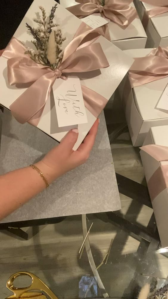DIY beautiful gift packaging!