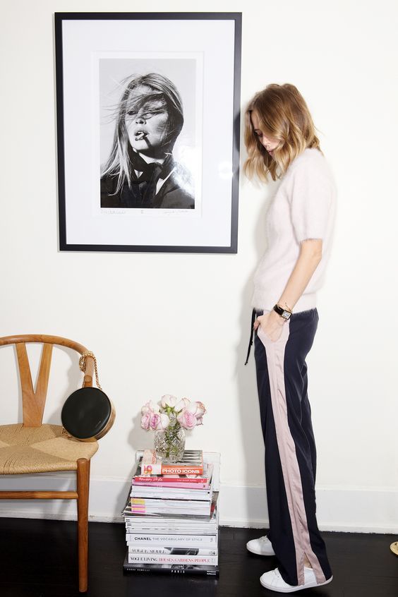 ANINE BING FUZZY KNIT TRACK PANTS SNEAKERS