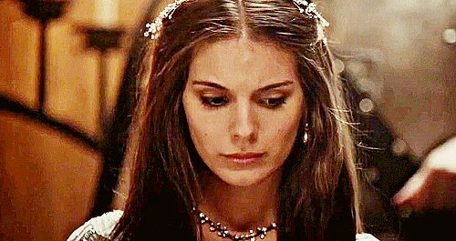 Caitlin Stasey GIF - Find & Share on GIPHY