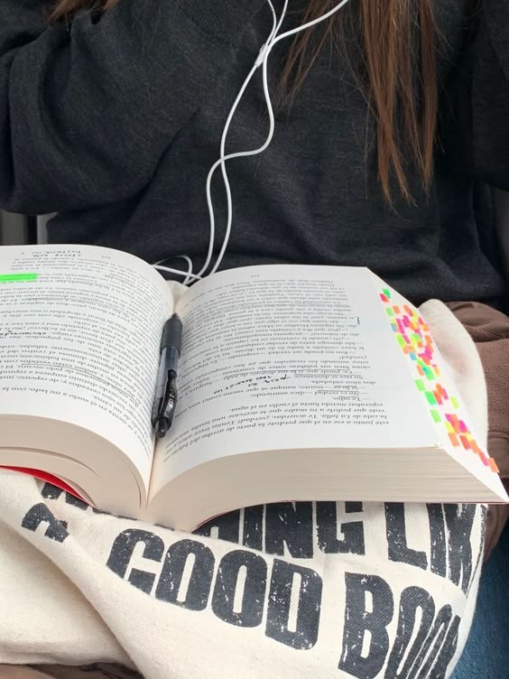 📚