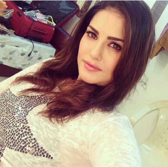 Sunny Leone**
