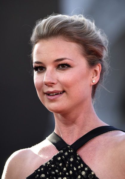 Emily VanCamp - Emily VanCamp Photos - Premiere of Marvel\'s \'Captain America: Civil War\' - Arrivals - Zimbio