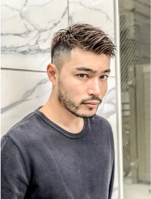 ツーブロック スポーティー アップバング L トルネード Tornado のヘアカタログ ホットペッパービューティー 髪型 メンズ ショート 爽やか メンズヘアカット 髪型 メンズ ツーブロック