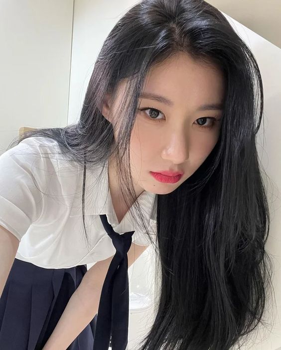 220718 ITZY Instagram Update with Chaeryeong