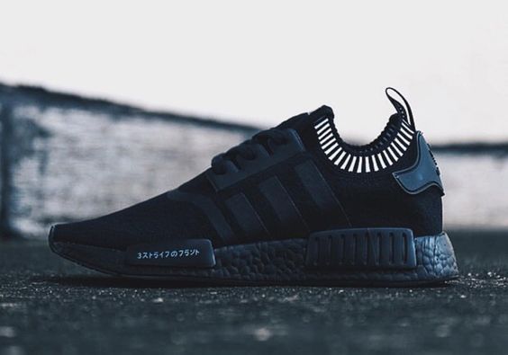 adidas nmd r1 primeknit triple black 