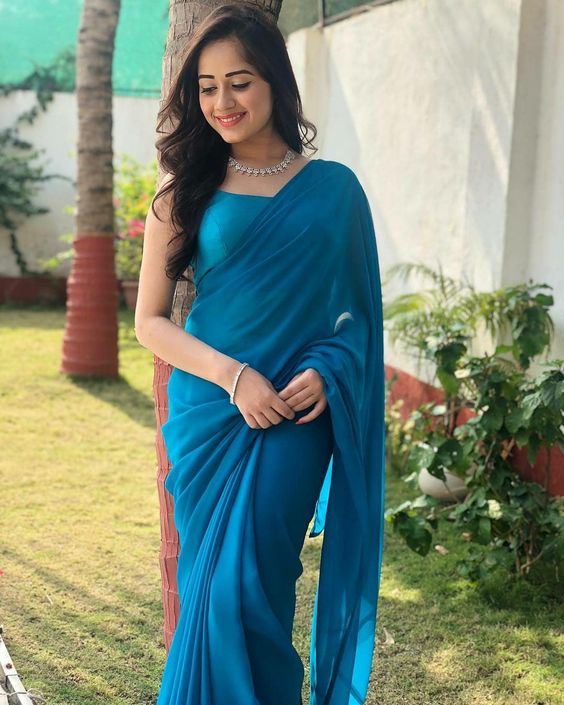 So Beautiful Jannat Zubair in Plain Saree #jannatzubair #plainsaree