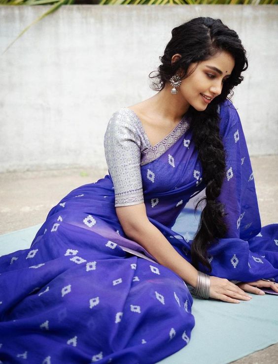 anupama parameswaran in a blue saree by prasanna yanumula1