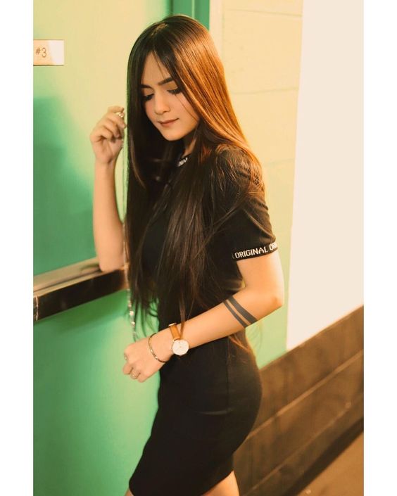 neha-jethwani-mhot-pohot