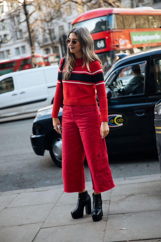 Die besten Street Styles der London Fashion Week #refinery29 http://www.refinery29.de/2017/02/141829/street-style-lfw-aw17#slide-54