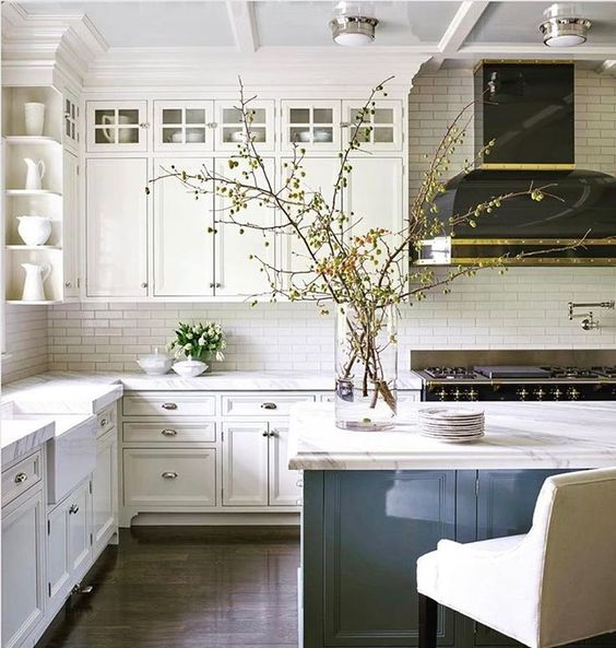 Traditional kitchen from Instagram - Click for more traditional kitchen, white kitchen, island, hood