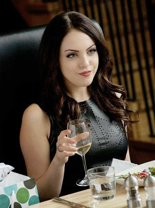 elizabeth-gillies