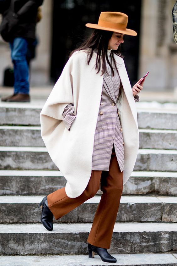 Gli Arcani Supremi (Vox clamantis in deserto - Gothian): Paris Fashion Week Fall 2018 street style