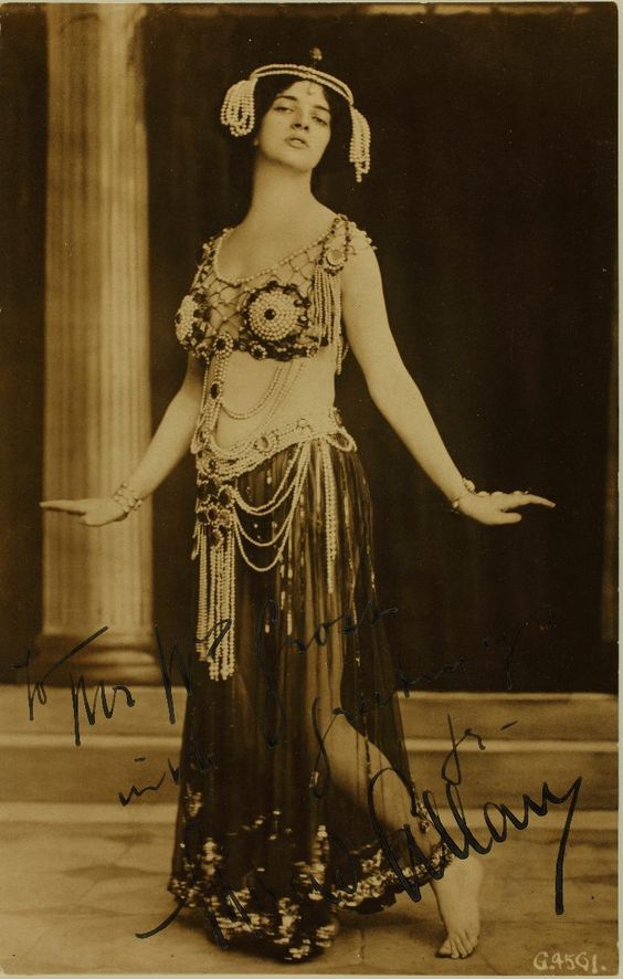Image of Maud Allan, in the role of Salome, 1908. Signed âTo Mr. W. Gross, with greetings, Maud Allan.â