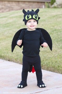 Diy Toothless Costume From How To Train Your Dragon Make It And Love It Toothless Costume Diy Costumes Kids Funny Kid Costumes