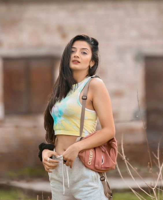 aryanshi-sharma-hot