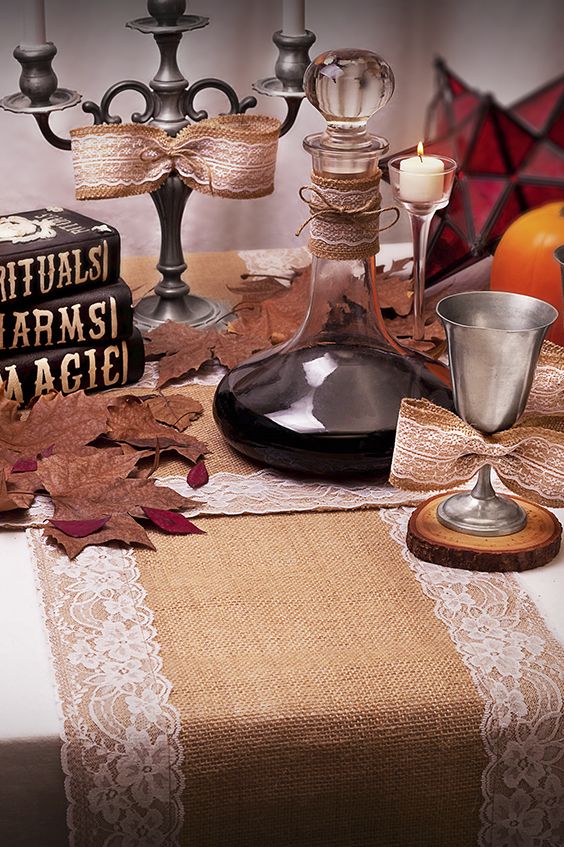 Burlap Table Runner With Lace 12 X 360 Inches Long A Burlap Fabric Roll With White Lace And Finished Edges A Per Burlap Decor Burlap Rolls Burlap Fabric
