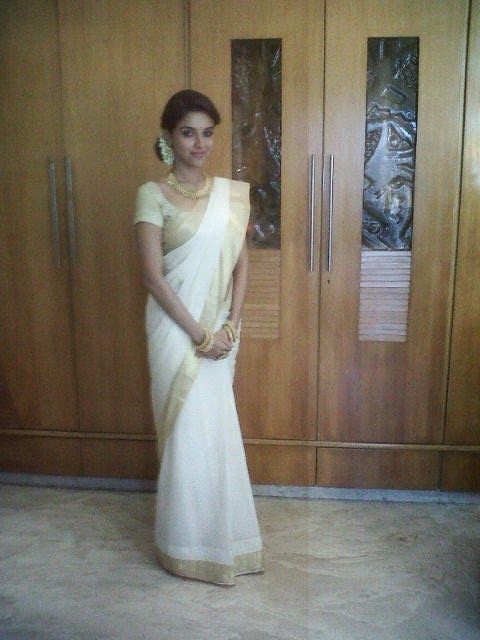 Asin Thottumkal: Asin at Riteish - Genelia wedding