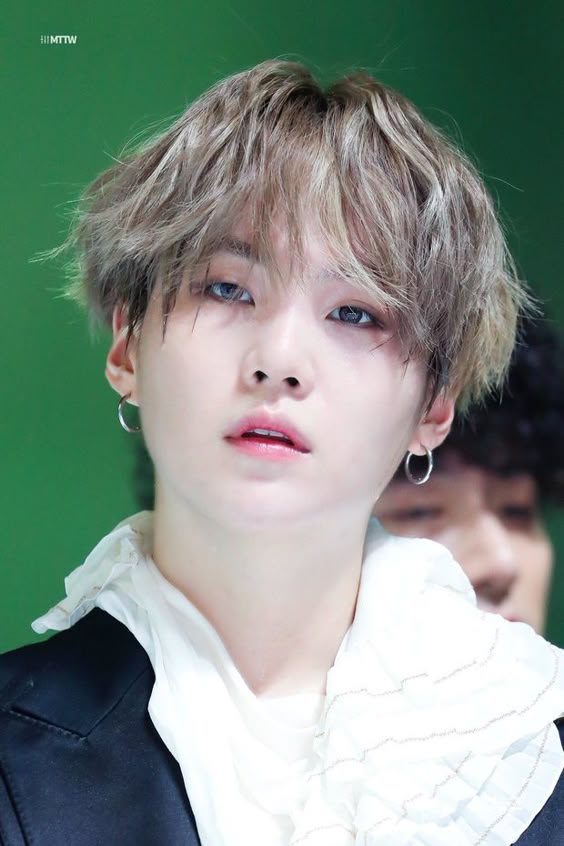 Cú lột xác ngoạn mục sau 7 năm của BTS: Từ bị chê \'kỳ lạ\' nhất Kpop giờ nổi tiếng toàn cầu, 2 người giành No.1 đẹp trai nhất thế giới