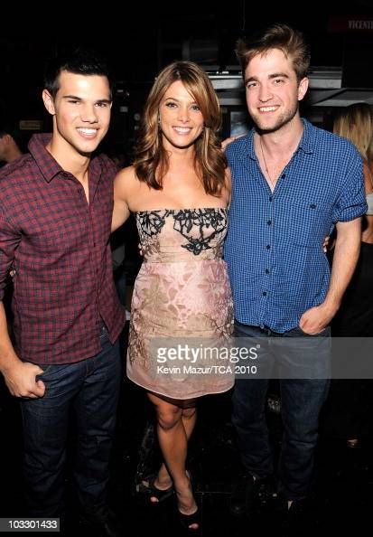 Actors Taylor Lautner, Ashley Greene and Robert Pattinson attend the...