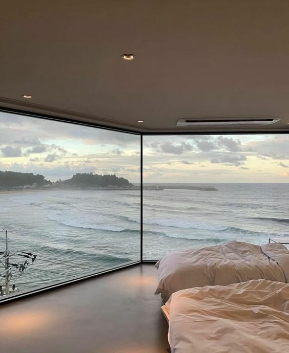 40 Homes That Feel Too Dreamy To Be Real, As Shared On The ‘Somewhere I Would Like To Live’ Instagram Account