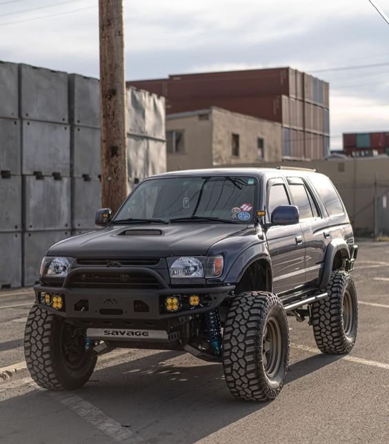 3rd Gen Toyota 4Runner With Off-road mods - Inspiration Gallery