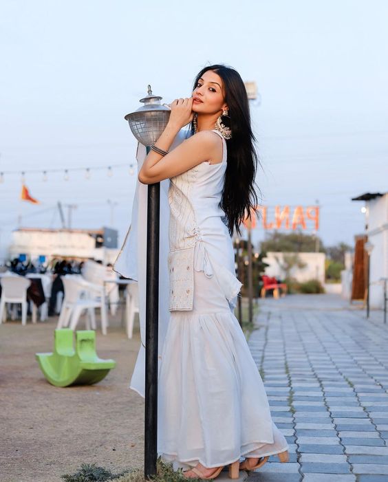 Aryanshi Sharma on Instagram: “Some attractive paths can not be found until getting LOST \U0001faf0🏻🤍 👗: @trend_on_the_go earings: @blossombarren 📸: @official_sohel09 edit :…”