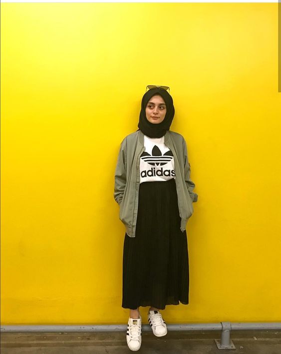 Pin By Yasmeen Abubakar On Hijab Tesettur Muslim Fashion Outfits Fashion Street Hijab Fashion