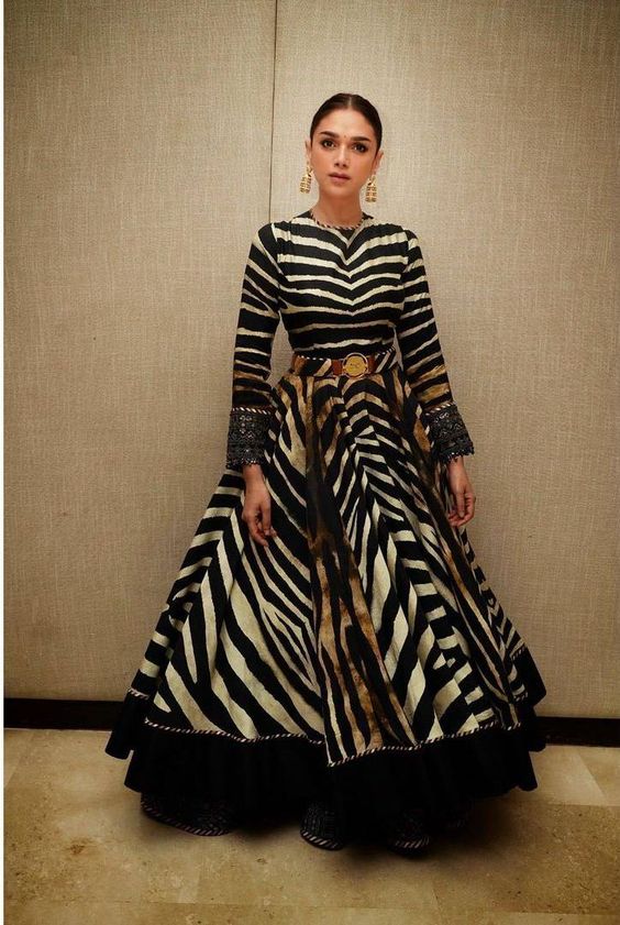 Aditi Rao Hydari in a zebra printed anarkali suit at ET awards\'22!