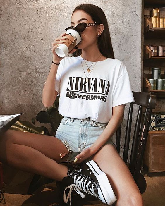 Amo sair pra tomar um café, principalmente quando eu tenho alguém pra me acompanhar e conversar sobre qualquer coisa. Tô muito feliz de ter…