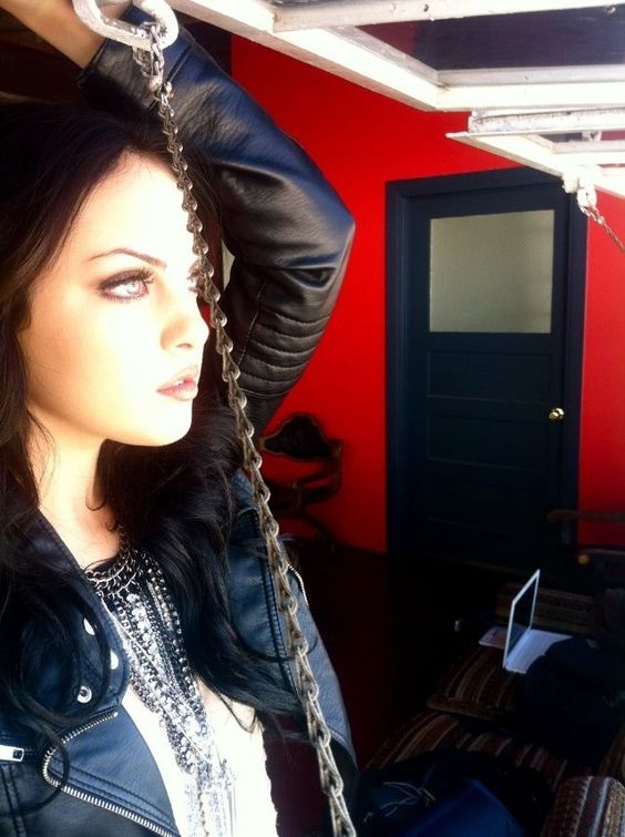 Elizabeth Gillies rare photo