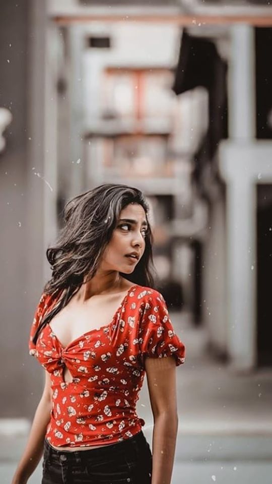 Aishwarya Lekshmi Sizzling Photo