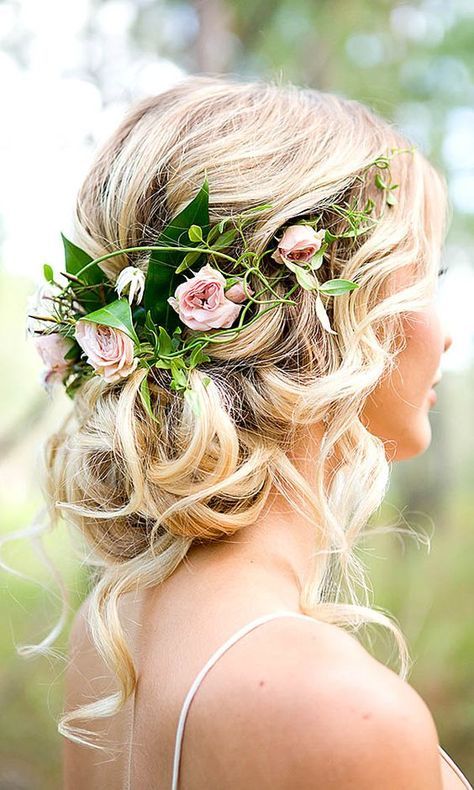 bruidskapsels met bloemen