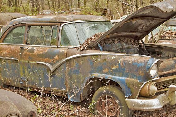 World\'s Largest Old Car Junkyard: Old Car City U.S.A. - Sometimes Interesting