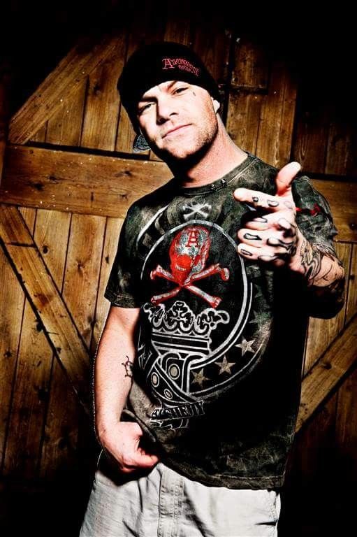 Five Finger Death Punch Singer Wife Jeremy Spencer Five Finger Death Punch Best Heavy Metal Singer