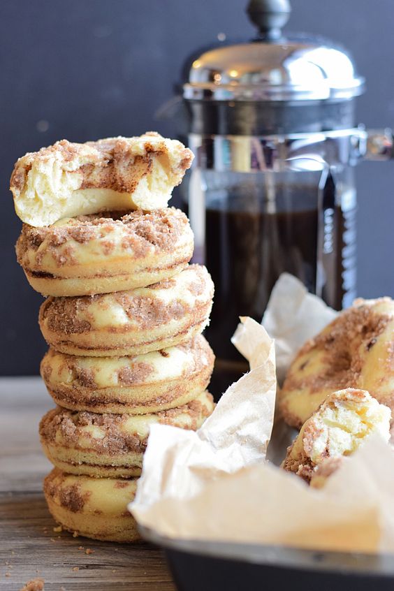 Baked Cinnamon Crumb Donuts (Non-Dairy) | Truffles and Trends