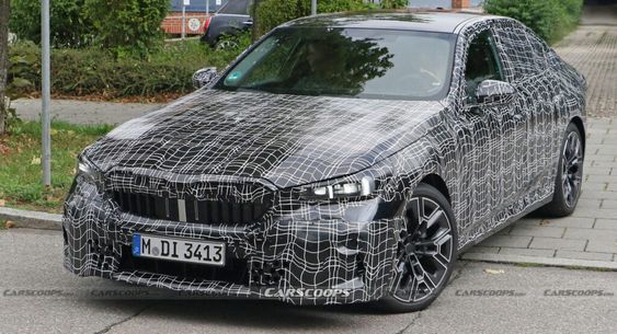 The camo is starting to off and it\'s clear the redesigned 5-Series won\'t be as radical as the new 7.