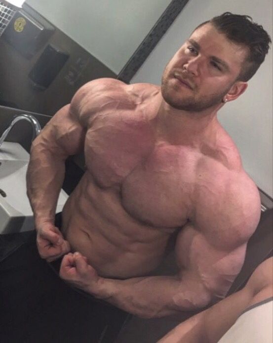 Male muscle worship
