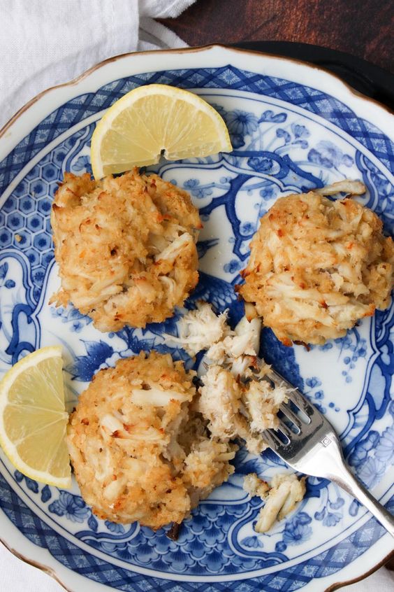 Maryland Style Baked Crab Cakes | Krazy Kitchen Mom