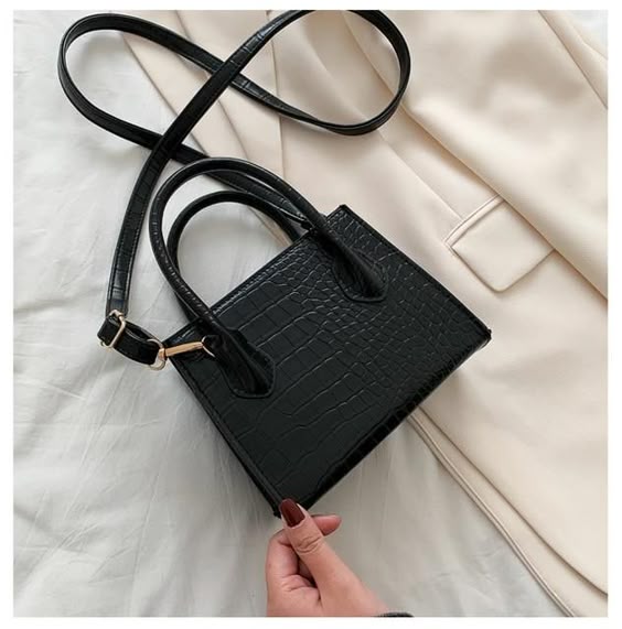 Small Crocodile Pattern Solid Color PU Leather Crossbody Bags For Women 2021 Summer Lady Shoulder Handbags Female Simple Totes - black / 17x22x8CM
