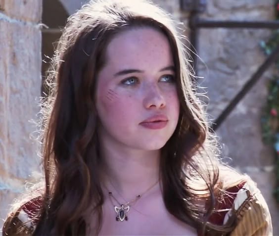 anna-popplewell