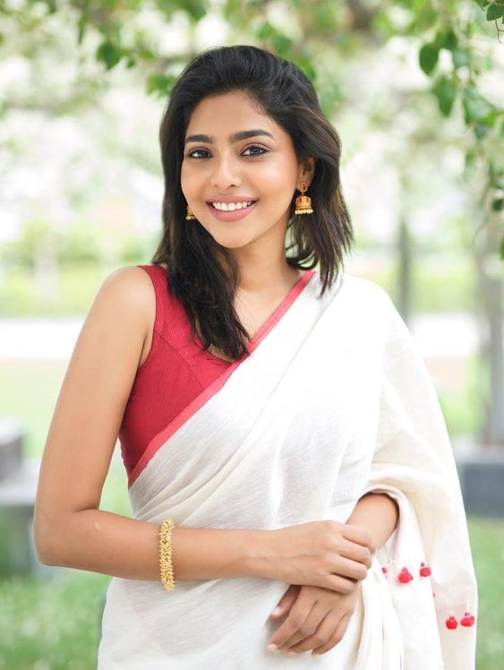 Aishwarya Lekshmi Wiki, Biography, Age, Height, Girlfriend, Father, Family