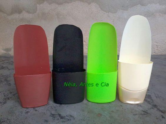Olá turma!!!! Atendendo a um pedido especial fiz o pap do porta carregador de celular. Ele pode ser feito com embalagem de shampoo ou condic...