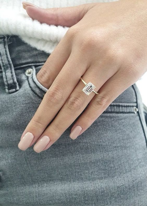 Diamond Engagement Ring, 2.12 Carats Diamond Bridal Set, Emerald Cut Diamond Ring, Engagement Ring, Wedding Band, Diamond Engagement Ring Engagement Ring: Main Stone: 2.00 Carats Total carat weight: 2.12 Gold Metal : 14k Yellow Gold Color: F Clarity: VS2 Comments: Enhanced 30-Day Returns 100% Full Refund We are fully behind every diamond and piece of jewelry that we sell. It is vital for us that you are totally happy with your purchase. If you are not 100% happy with your purchase, you can retur
